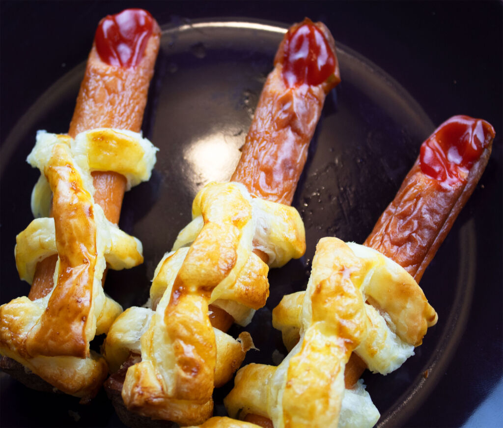 Halloween Party Food – Bloody Mummy Fingers (Video)
