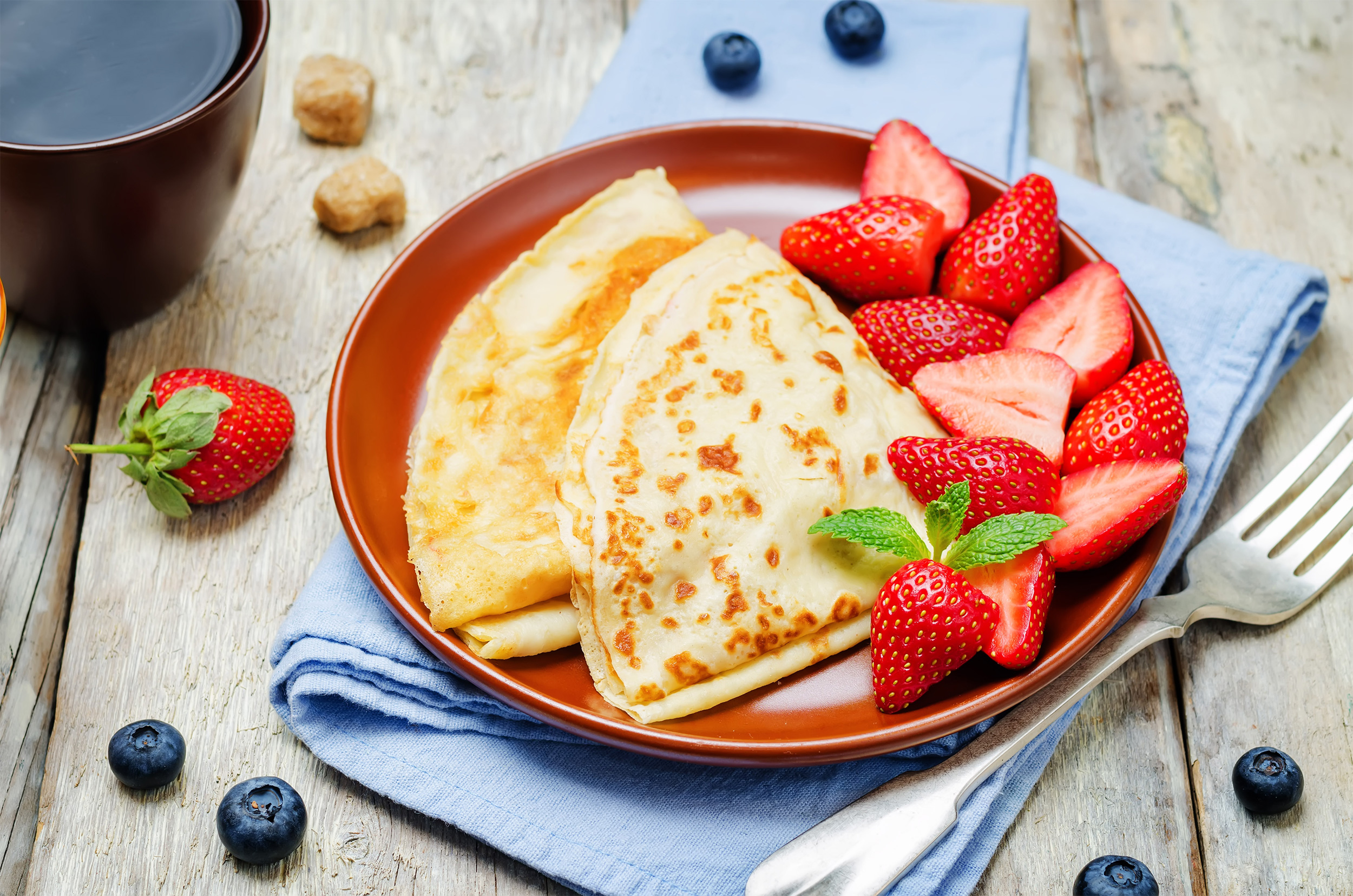 Crepes With Strawberry Sauce (Video) - How To Make Recipes