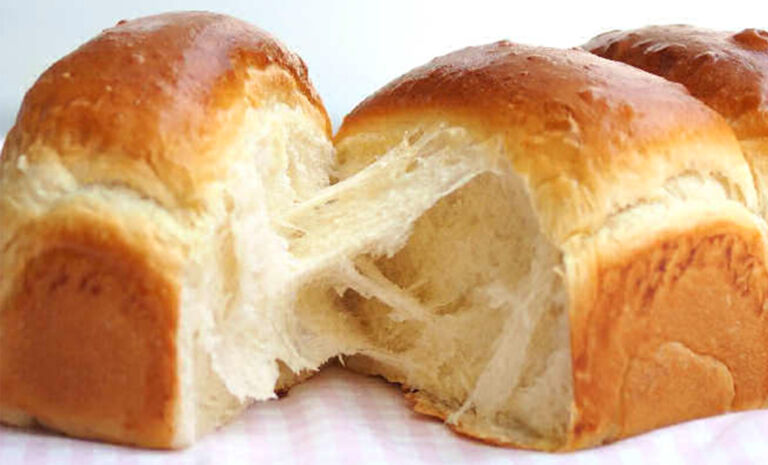 super-soft-and-fluffy-milk-bread-loaf