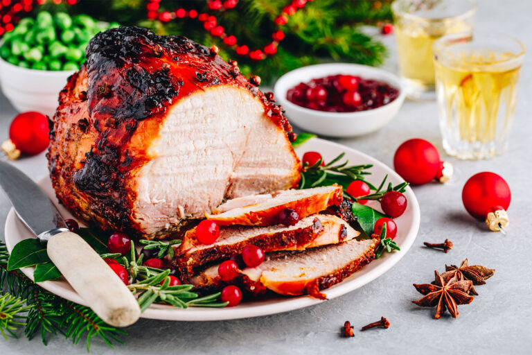 christmas-glazed-ham-with-cranberry-sauce-roasted-gastroladies