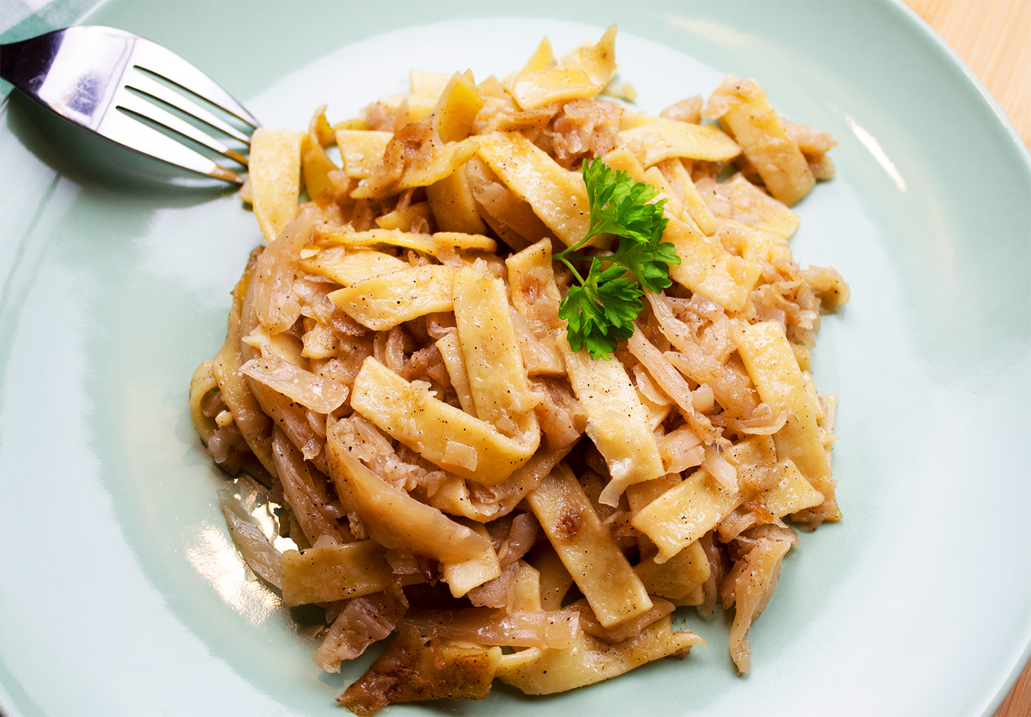 Egg Noodle With Sweet Cabbage (Video) - How To Make Recipes