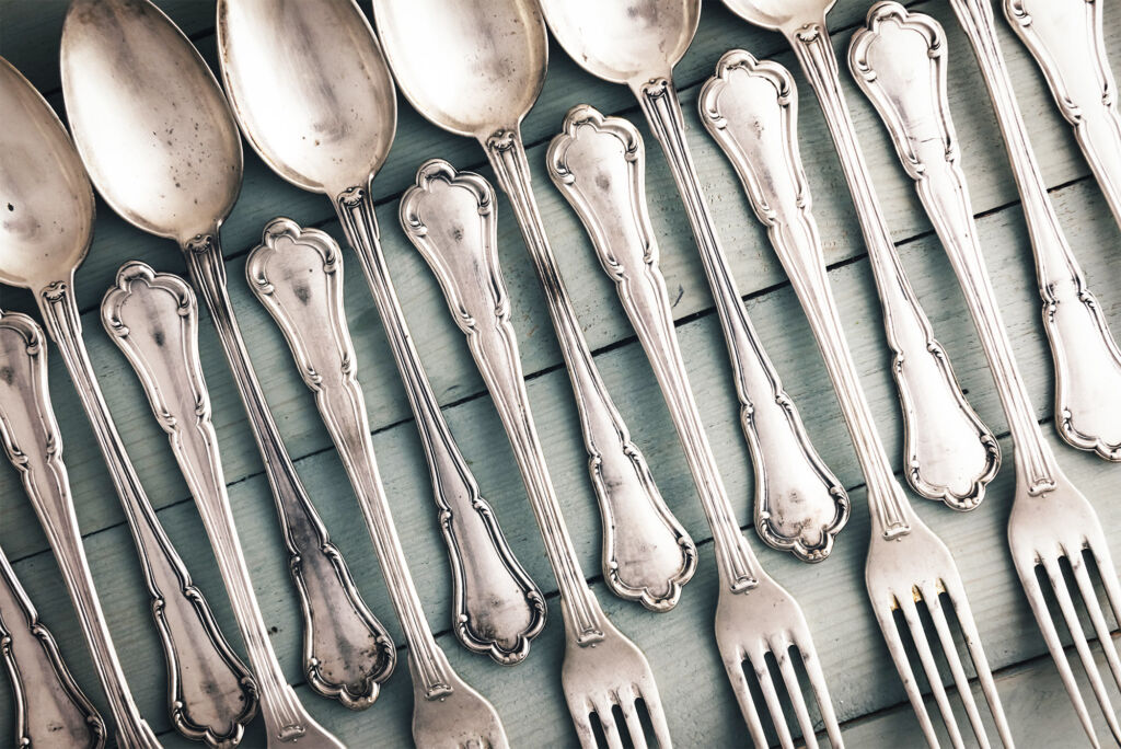 Which Cutlery Makes Food Taste Better?