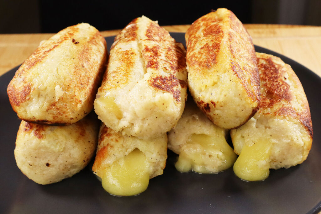 Mashed Potato Sticks Stuffed With Cheese (Video)