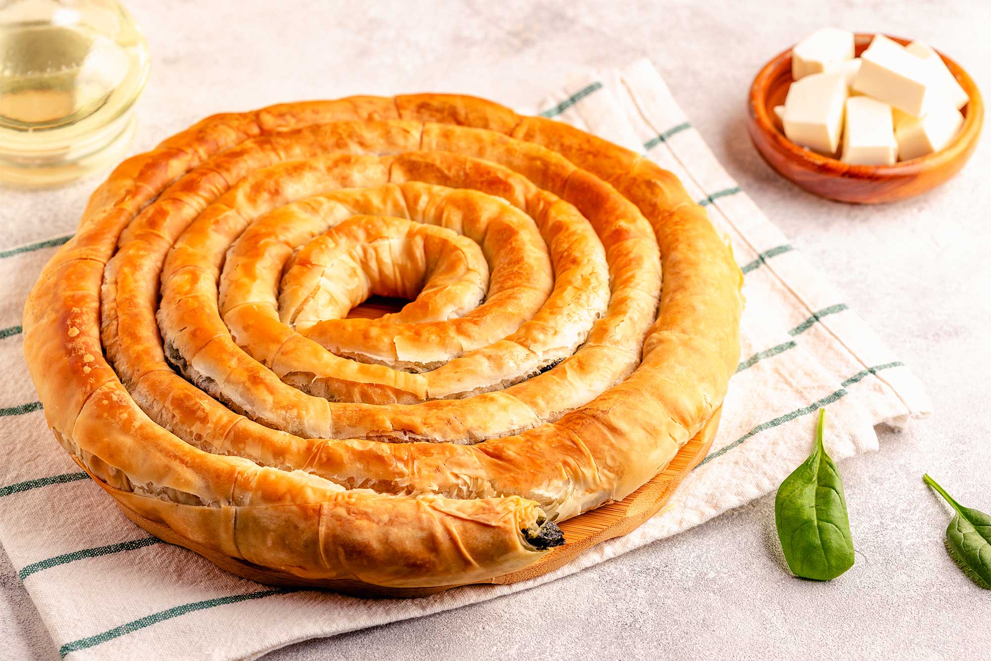 Spiral Spanakopita Traditional Greek Recipe (Greek Spinach Pie) - How ...