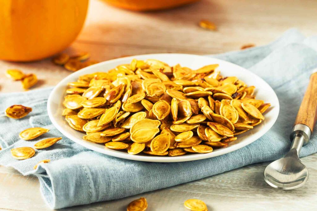 How to Roast Pumpkin Seeds - How To Make Recipes