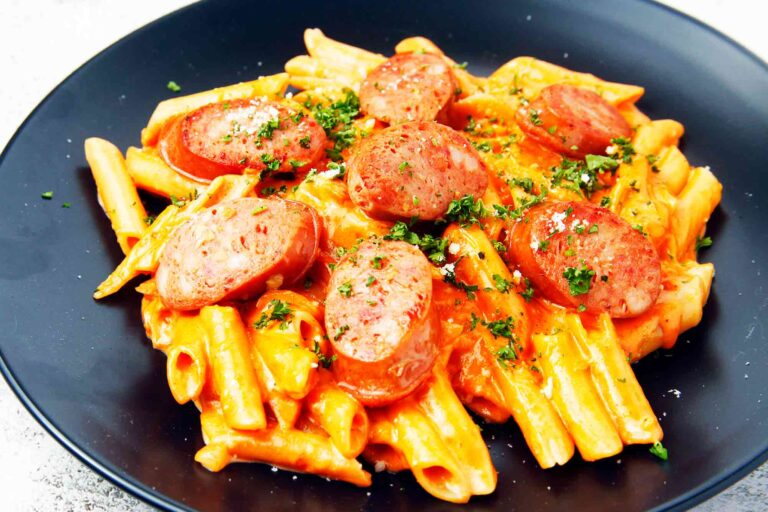 penne-pasta-in-marinra-sauce-topped-with-sliced-sausage-recipe1
