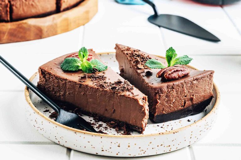 chocolate-cheesecake-with-pecans1