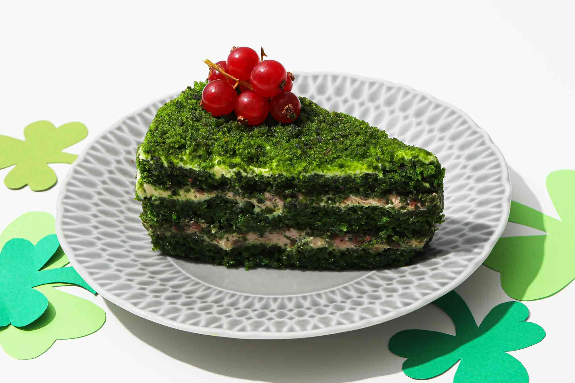Green Redcurrant Cake for St. Patrick's Day - How To Make Recipes