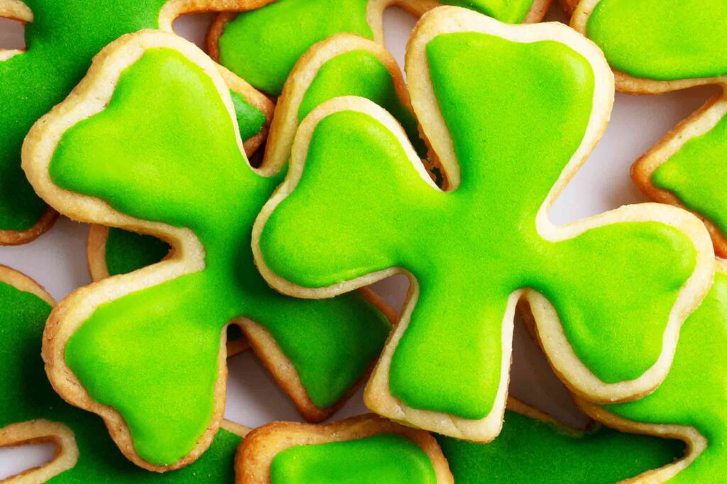 St. Patrick's Day Sugar Cookies With Green Icing Recipe