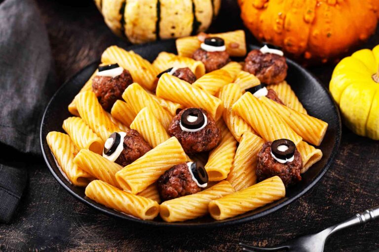 halloween-pasta-with-meatballs-monster-eye-recipe1