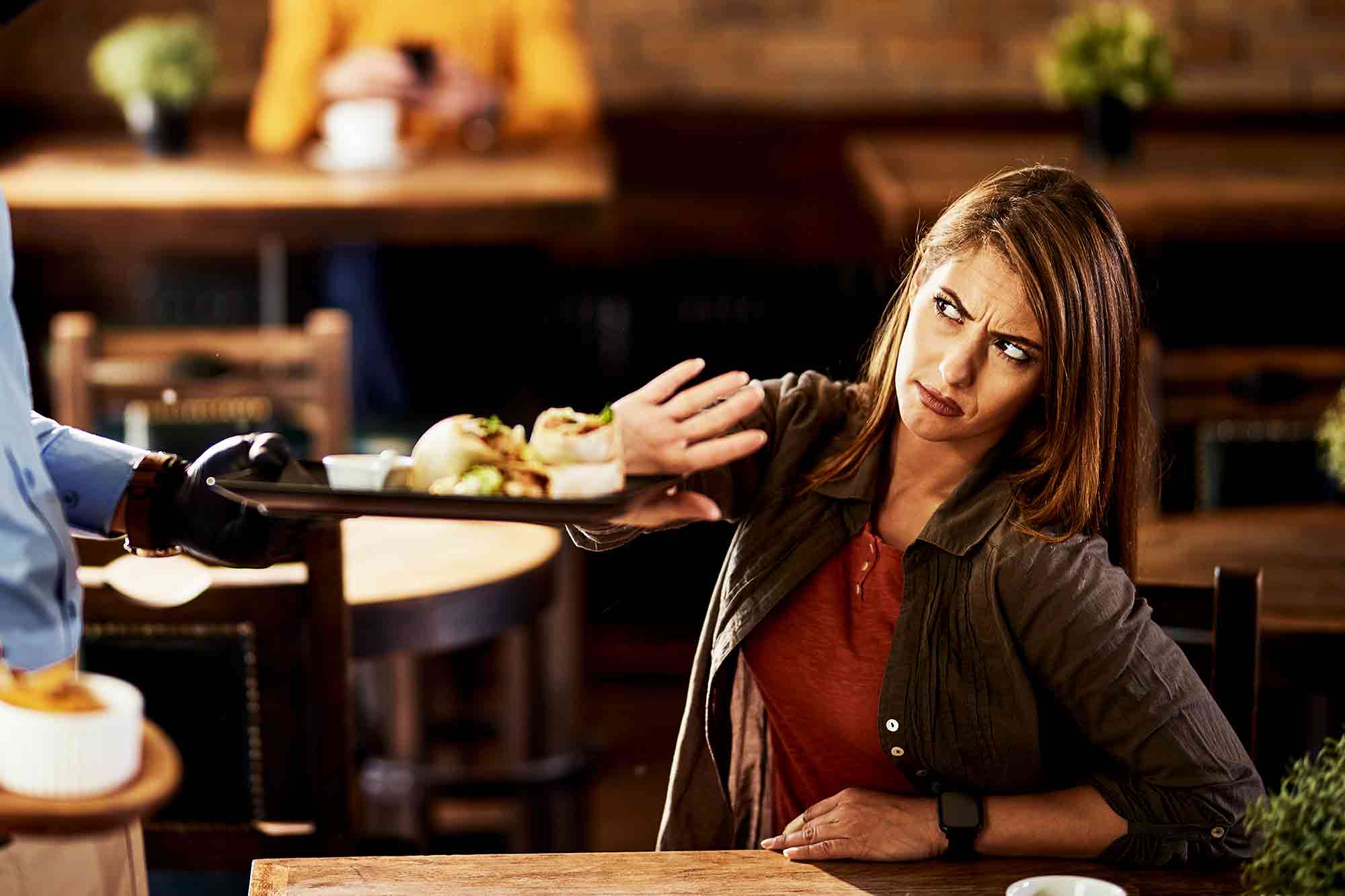 How To Send Back Food In A Restaurant: 4 Simple Tips - How To Make Recipes